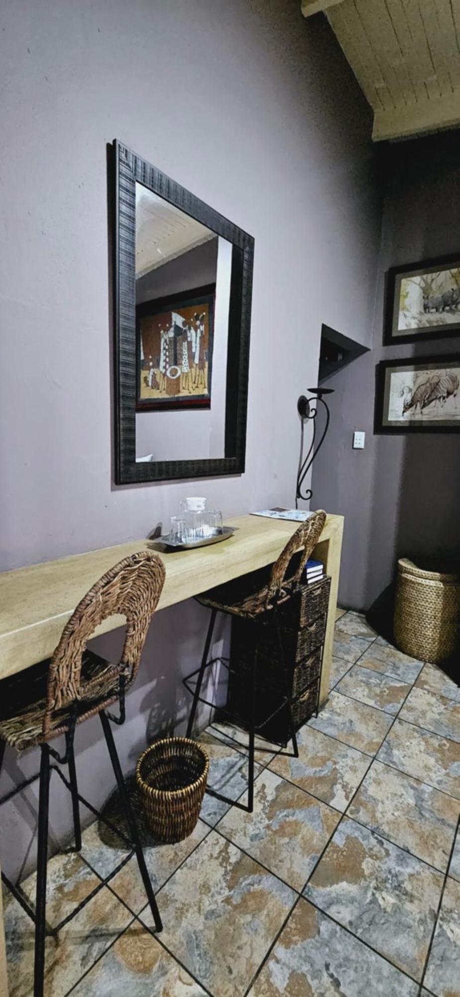 Old Vic Travellers Inn Nelspruit Mbombela Exterior foto