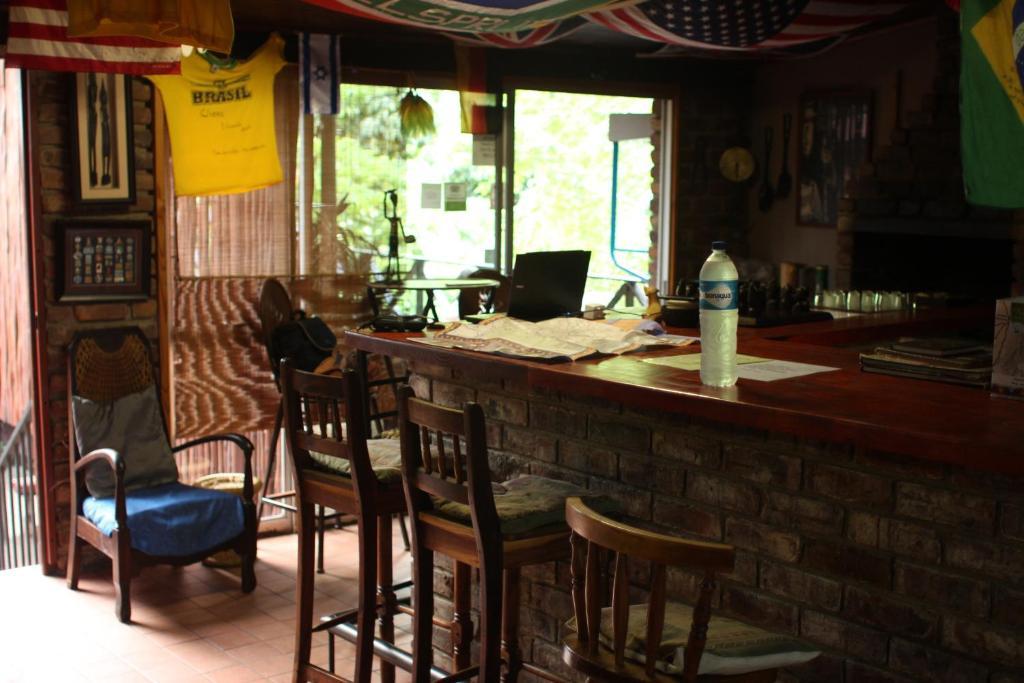Old Vic Travellers Inn Nelspruit Mbombela Exterior foto